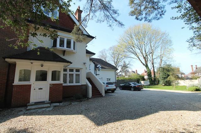  Image of 1 bedroom Flat to rent in Talbot Avenue Winton Bournemouth BH3 at Talbot Avenue  Bournemouth, BH3 7HY