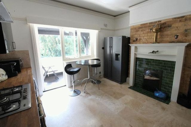  Image of 1 bedroom Flat to rent in Talbot Avenue Winton Bournemouth BH3 at Talbot Avenue  Bournemouth, BH3 7HY
