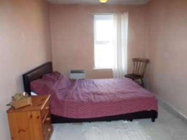  Image of 3 bedroom End of Terrace for sale in Gaunton Close Taunton TA1 at Taunton Somerset Taunton, TA1 4TW