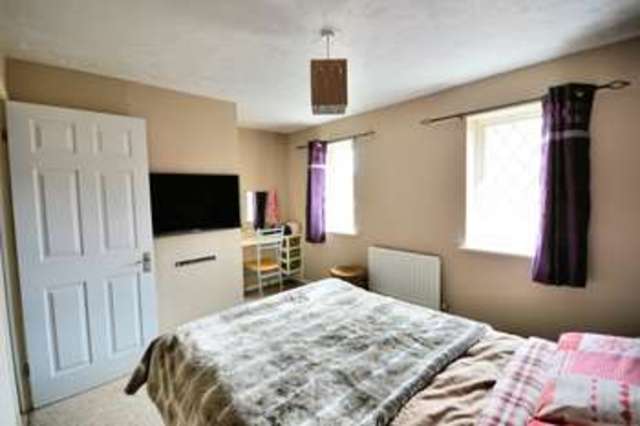  Image of 2 bedroom Semi-Detached house to rent in Hedgemere Taverham Norwich NR8 at Taverham Norwich Norfolk, NR8 6GG