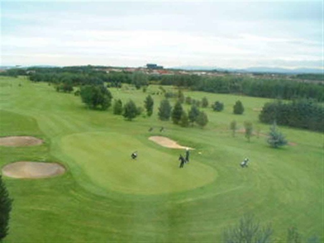  Image of 3 bedroom Flat to rent in Taylor Green Livingston EH54 at Deer Park West Lothian West Lothian, EH54 8SX