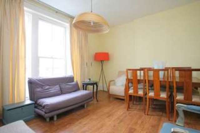  Image of 2 bedroom Apartment to rent in The Barons St Margarets Twickenham TW1 at The Barons  East Twickenham, TW1 2AN