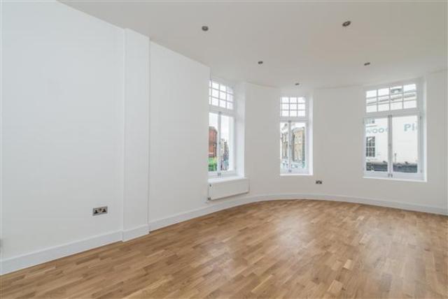  Image of 1 bedroom Apartment to rent in New King Street London SE8 at Deptford, SE8 3HS