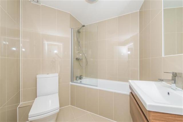  Image of 1 bedroom Apartment to rent in New King Street London SE8 at Deptford, SE8 3HS