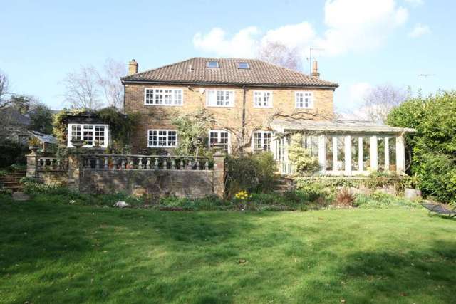  Image of 4 bedroom Detached house for sale in The Leas Hemel Hempstead HP3 at The Leas Longdean Park Hemel Hempstead, HP3 8BP