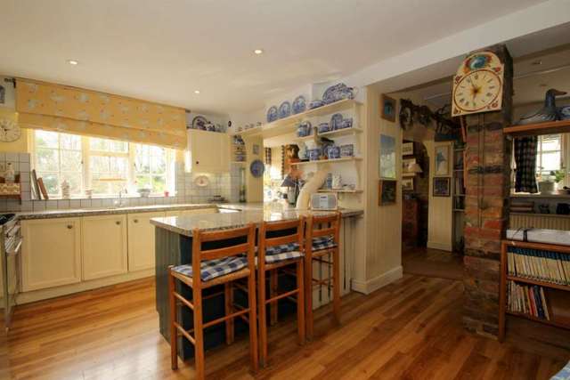  Image of 4 bedroom Detached house for sale in The Leas Hemel Hempstead HP3 at The Leas Longdean Park Hemel Hempstead, HP3 8BP