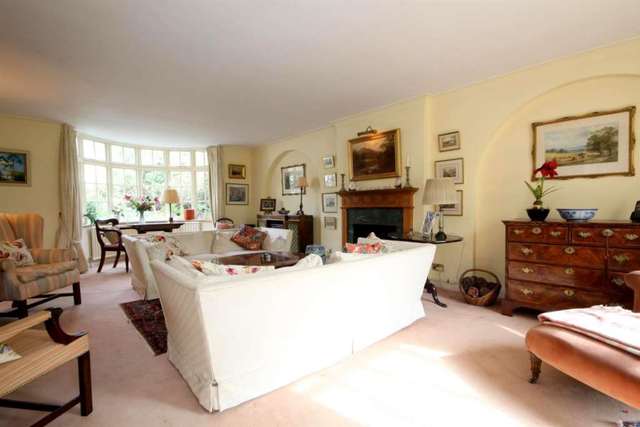  Image of 4 bedroom Detached house for sale in The Leas Hemel Hempstead HP3 at The Leas Longdean Park Hemel Hempstead, HP3 8BP