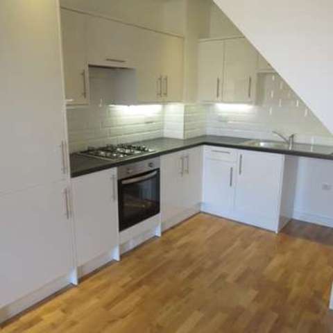  Image of 3 bedroom Flat to rent in The Mall London W5 at The Mall  Ealing, W5 3TA