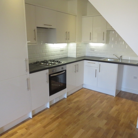  Image of 3 bedroom Flat to rent in The Mall London W5 at The Mall  Ealing, W5 3TA