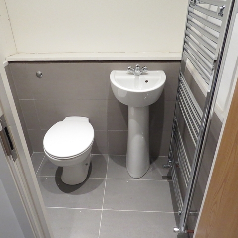  Image of 3 bedroom Flat to rent in The Mall London W5 at The Mall  Ealing, W5 3TA