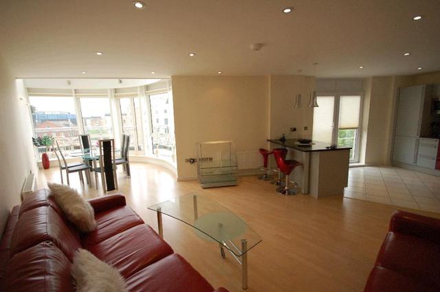  Image of 3 bedroom Property to rent in Kenavon Drive Reading RG1 at The Meridian Kenavon Drive Reading Reading, RG1 3DQ