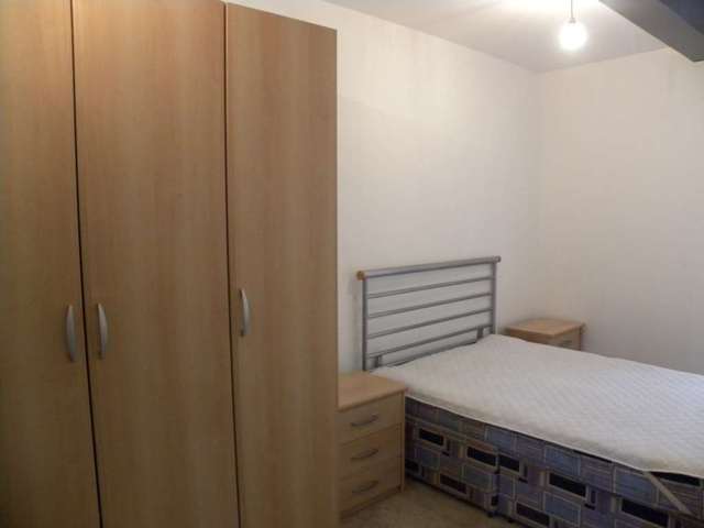 Image of 2 bedroom Apartment to rent in Hilton Street Manchester M1 at Hilton Street Piccadilly Manchester, M1 2BL