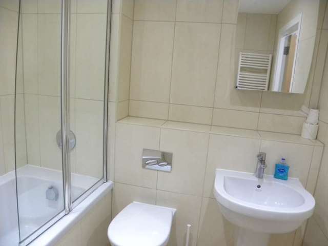  Image of 2 bedroom Apartment to rent in Hilton Street Manchester M1 at Hilton Street Piccadilly Manchester, M1 2BL