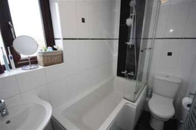  Image of 3 bedroom Semi-Detached house for sale in Theydon Grove Woodford Green IG8 at Theydon Grove  Woodford Green, IG8 7HH