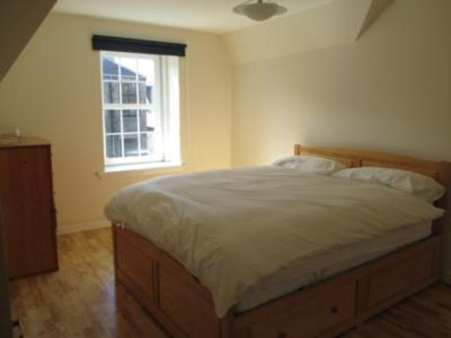  Image of 2 bedroom Semi-Detached house to rent in Thistle Place Aberdeen AB10 at City Centre Aberdeen Aberdeen, AB10 1UZ