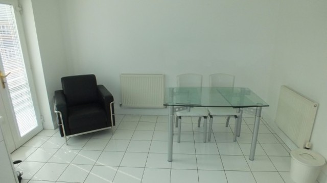  Image of 4 bedroom Terraced house to rent in Thornbury Avenue Weetwood Leeds LS16 at Thornbury Avenue  Leeds, LS16 5RN