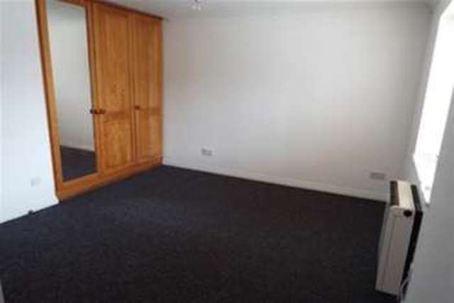  Image of 2 bedroom Flat to rent in Barnstaple Road Southend-on-Sea SS1 at Southend-on-Sea, SS1 3QH