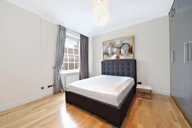  Image of 2 bedroom Flat to rent in Fulham Road London SW3 at Thurloe Court  Fulham Road, SW3 6SB