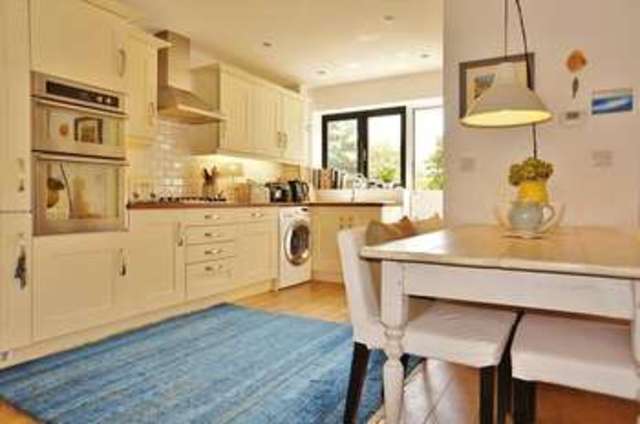  Image of 3 bedroom Terraced house for sale in Timsbury Court Steventon Abingdon OX13 at Steventon  Abingdon, OX13 6FB