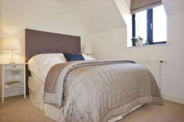 Image of 3 bedroom Terraced house for sale in Timsbury Court Steventon Abingdon OX13 at Steventon  Abingdon, OX13 6FB