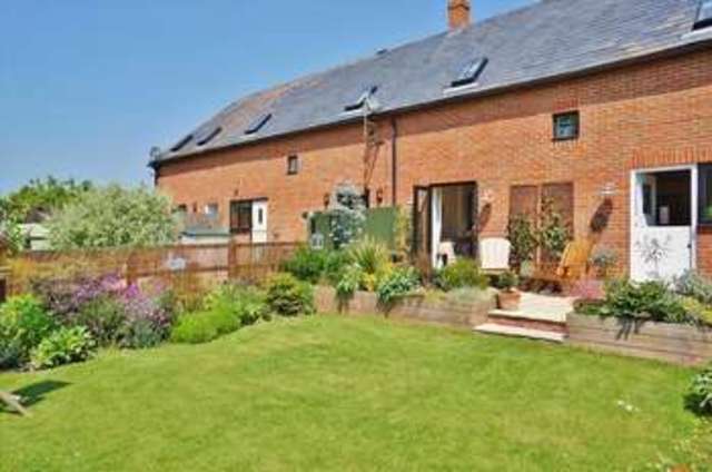 Image of 3 bedroom Terraced house for sale in Timsbury Court Steventon Abingdon OX13 at Steventon  Abingdon, OX13 6FB