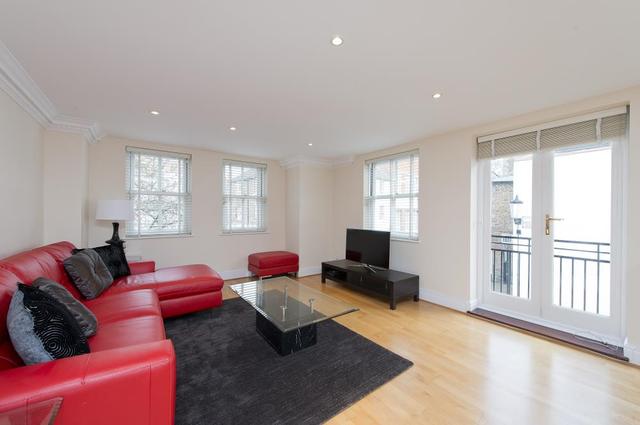  Image of 3 bedroom Flat to rent in Trafalgar Gardens South End Row London W8 at Trafalgar Gardens  London, W8 5BX