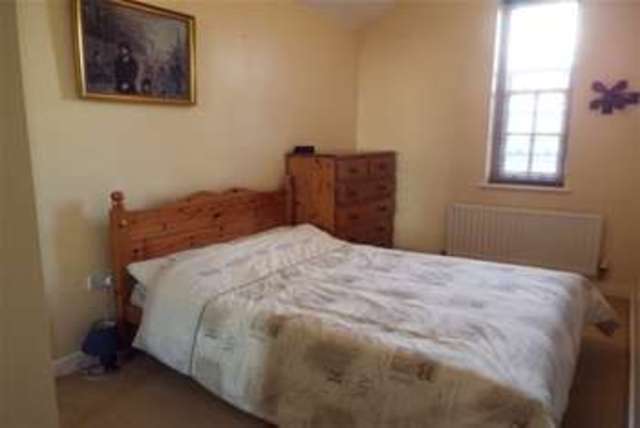  Image of 2 bedroom Flat to rent in Tuke Grove Wakefield WF1 at Wakefield, WF1 4AF