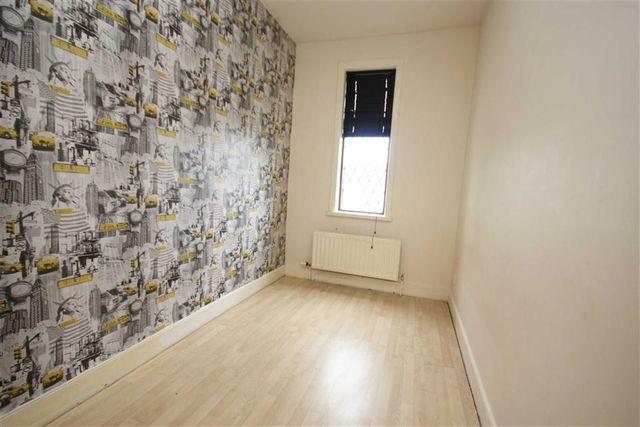  Image of 2 bedroom Property to rent in Turner Street Rochdale OL12 at Turner Street Rochdale Rochdale, OL12 0QL