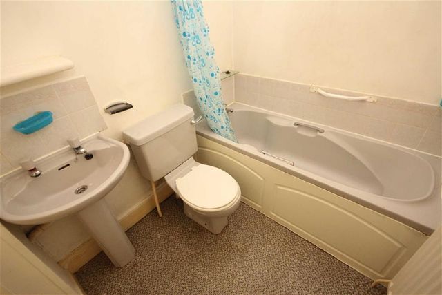  Image of 2 bedroom Property to rent in Turner Street Rochdale OL12 at Turner Street Rochdale Rochdale, OL12 0QL