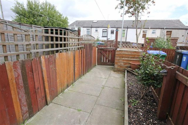  Image of 2 bedroom Property to rent in Turner Street Rochdale OL12 at Turner Street Rochdale Rochdale, OL12 0QL