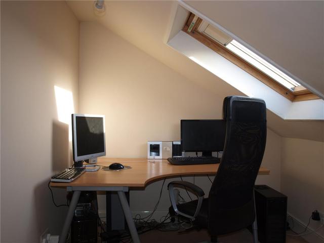  Image of 2 bedroom Flat to rent in Union Road Broxburn EH52 at Broxburn West Lothian West Lothian, EH52 6HR