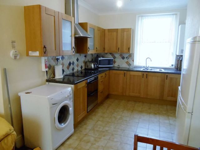  Image of 5 bedroom Property to rent in Union Street Carmarthen SA31 at Union Street  Carmarthen, SA31 3DE