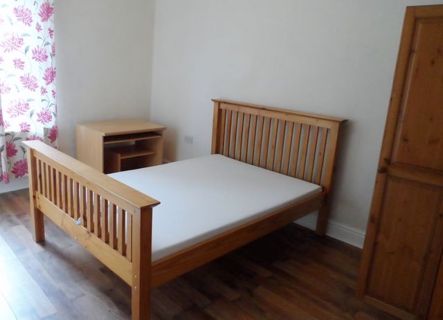  Image of 5 bedroom Property to rent in Union Street Carmarthen SA31 at Union Street  Carmarthen, SA31 3DE