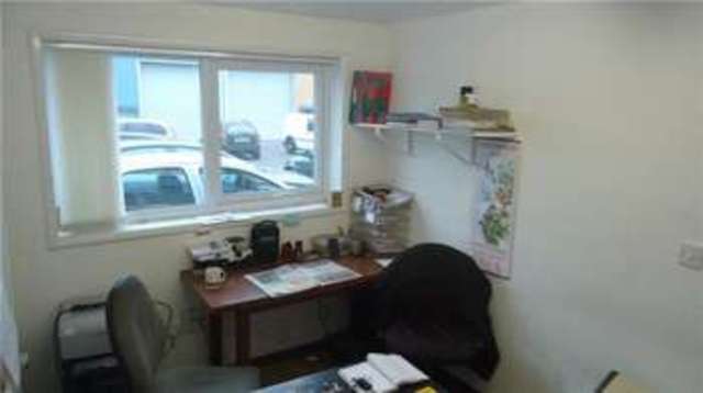  Image of Detached house for sale in Telmere Industrial Estate Albert Road Luton LU1 at Latimer Road Luton Luton, LU1 3XA