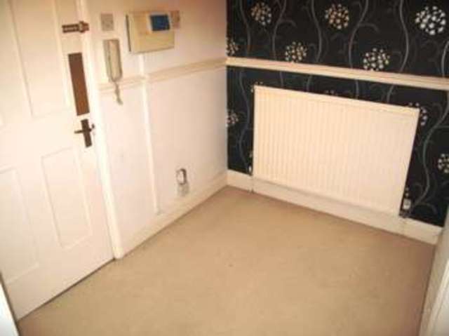  Image of 2 bedroom Flat to rent in The Street Brundall Norwich NR13 at Brundall Norwich Norfolk, NR13 5JY