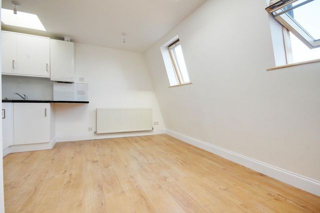  Image of 1 bedroom Flat for sale in Upper Clapton Road London E5 at Upper Clapton Road  Hackney, E5 8BQ