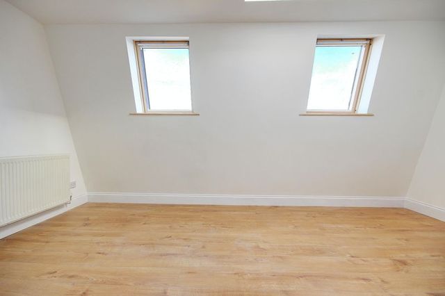  Image of 1 bedroom Flat for sale in Upper Clapton Road London E5 at Upper Clapton Road  Hackney, E5 8BQ