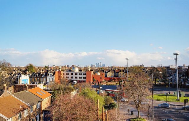  Image of 1 bedroom Flat for sale in Upper Clapton Road London E5 at Upper Clapton Road  Hackney, E5 8BQ