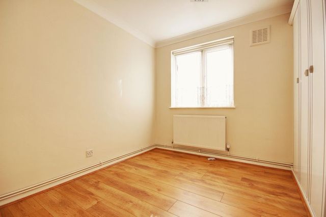  Image of 2 bedroom Flat for sale in Upper Clapton Road London E5 at Upper Clapton Road  Hackney, E5 9DS