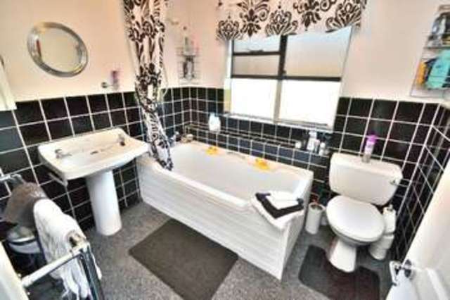  Image of 3 bedroom Detached house for sale in Upper Wellington Street Long Eaton Nottingham NG10 at Upper Wellington Street  Long Eaton, NG10 4NH