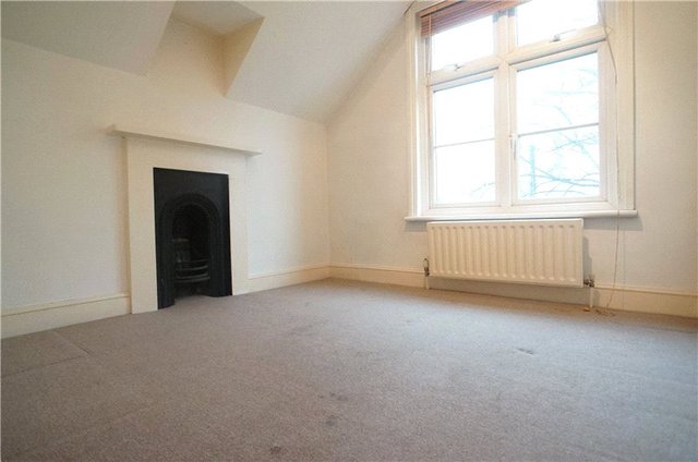  Image of 3 bedroom Detached house to rent in Vicarage Road Strood Rochester ME2 at Strood Rochester Frindsbury, ME2 4DG
