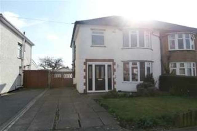  Image of 3 bedroom Semi-Detached house to rent in Wallace Road Loughborough LE11 at Loughborough, LE11 3NX
