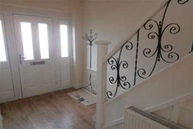  Image of 3 bedroom Semi-Detached house to rent in Wallace Road Loughborough LE11 at Loughborough, LE11 3NX