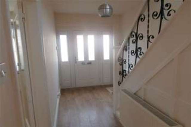  Image of 3 bedroom Semi-Detached house to rent in Wallace Road Loughborough LE11 at Loughborough, LE11 3NX