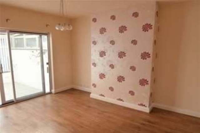  Image of 3 bedroom Semi-Detached house to rent in Wallace Road Loughborough LE11 at Loughborough, LE11 3NX