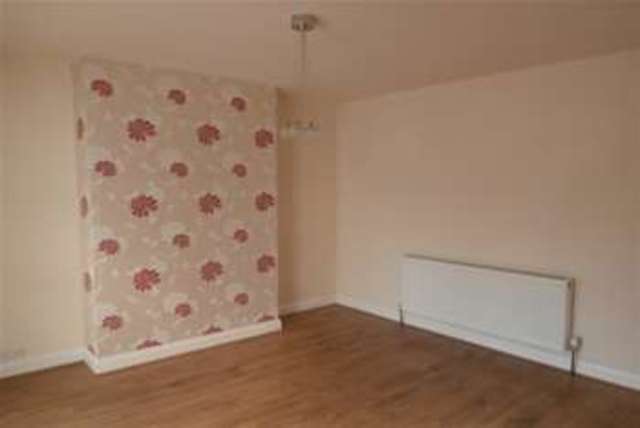  Image of 3 bedroom Semi-Detached house to rent in Wallace Road Loughborough LE11 at Loughborough, LE11 3NX