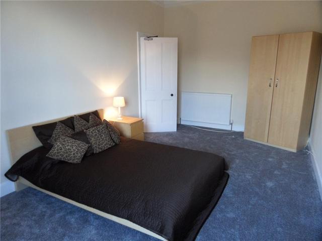  Image of 3 bedroom Flat to rent in Warrender Park Road Edinburgh EH9 at Marchmont Edinburgh Edinburgh, EH9 1ET