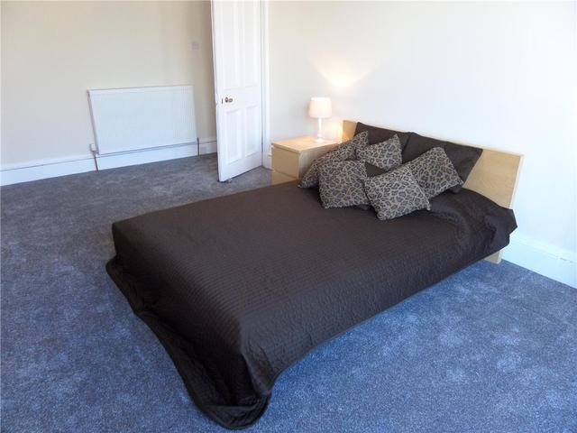  Image of 3 bedroom Flat to rent in Warrender Park Road Edinburgh EH9 at Marchmont Edinburgh Edinburgh, EH9 1ET