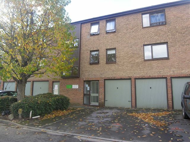  Image of 2 bedroom Flat to rent in Waterside Uxbridge UB8 at Waterside Uxbridge Uxbridge, UB8 2LG