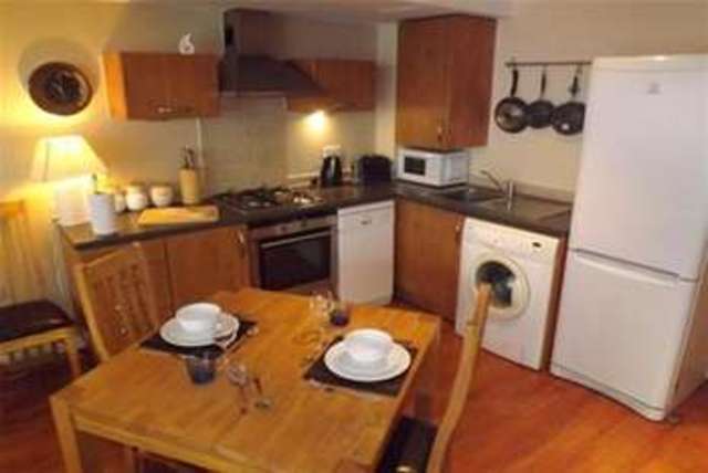  Image of Studio flat to rent in Cathedral Walk Bristol BS1 at Bristol, BS1 5LW